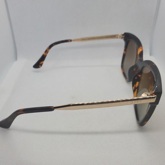 Diff Eyewear Bella Polarized Sunglasses - Picture 6 of 12